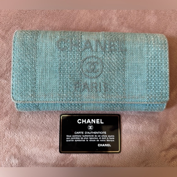 CHANEL Deauville Flap Long Wallet - Picture 1 of 9